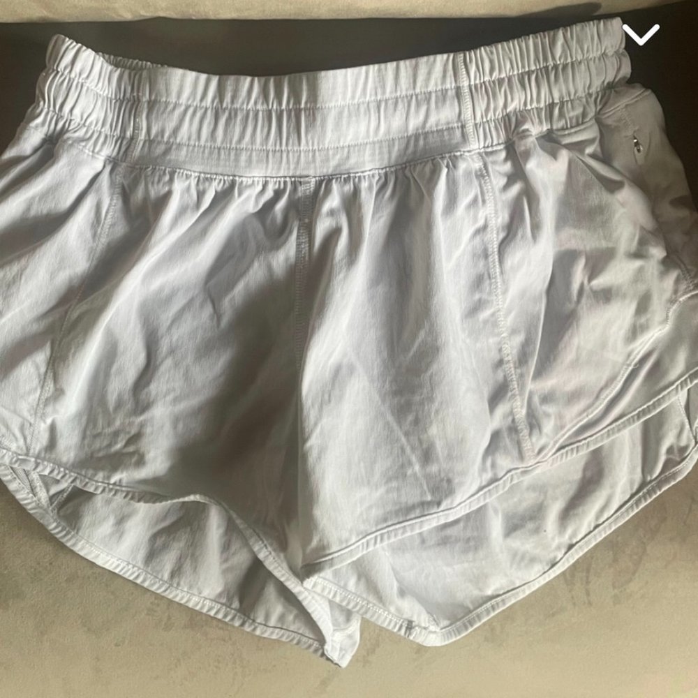 white lulu size 4